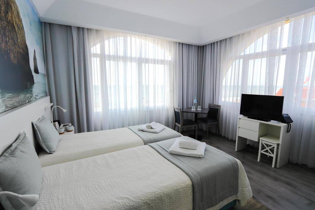 Golden Beach Guest House & Rooftop Bar Distrito de Distrito de Faro Exterior foto